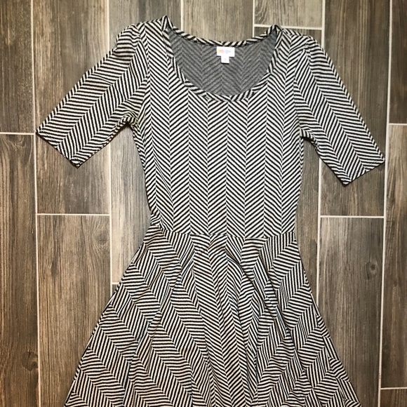 LulaRoe Nicole Dress - Picture 2 of 2